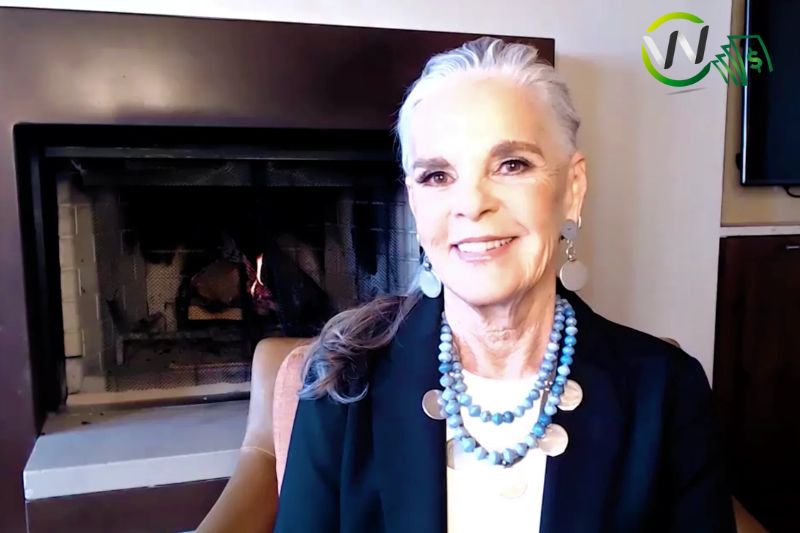What is Ali Macgraw Net Worth 03/03/2024