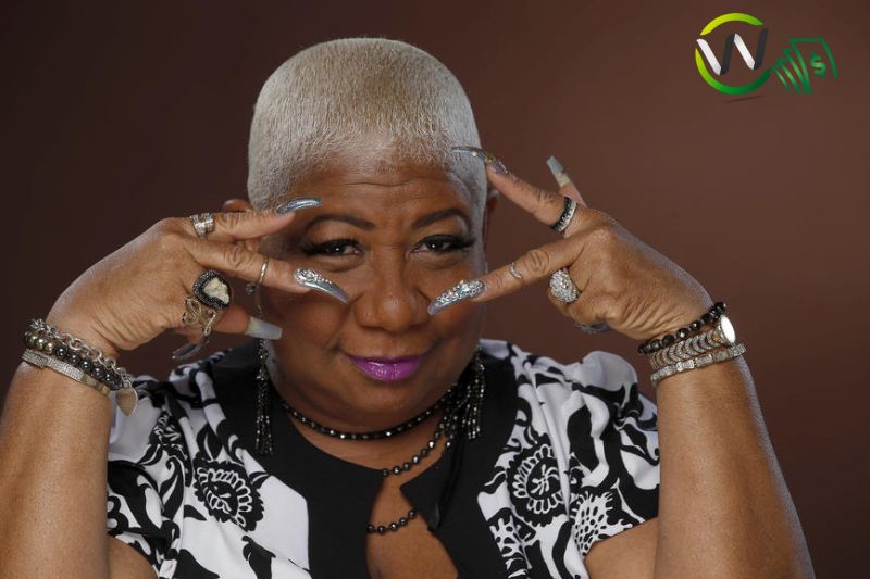 What is Luenell Net Worth 02/20/2025 WCnetworth